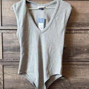 Universal Thread Gray Ribbed V-Neck Sleeveless Bodysuit